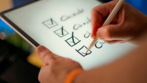 「気をつけろ」では減らない——ミス・手戻りを仕組みで防ぐチェックの設計