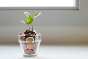 情報は待っていても来ない、でも「情報が集まる場所」はある——拠点の資金情報・調達支援の使い方